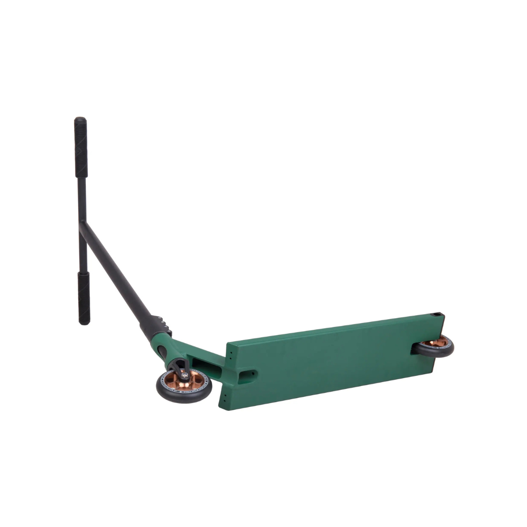 Striker Gravis Freestyle Scooter